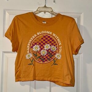 Happiness Blooms Within You Orange Graphic Daisy Floral Crop Trippy Tee Size M 🧡